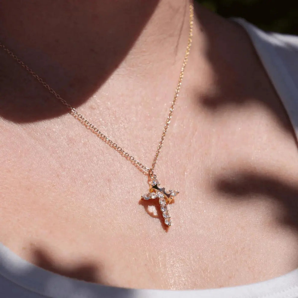 Collana protettiva con croce e corona + Ebook in omaggio